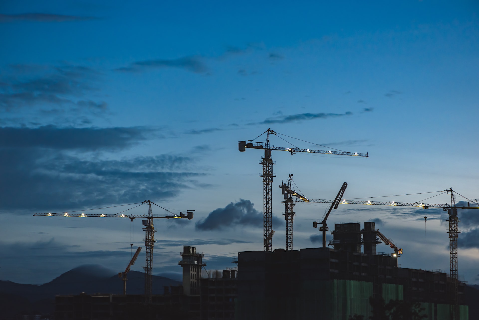 BIP - Überraschend hoher Anstieg der Wirtschaftsleistung / GDP - Surprisingly high increase in economic performance