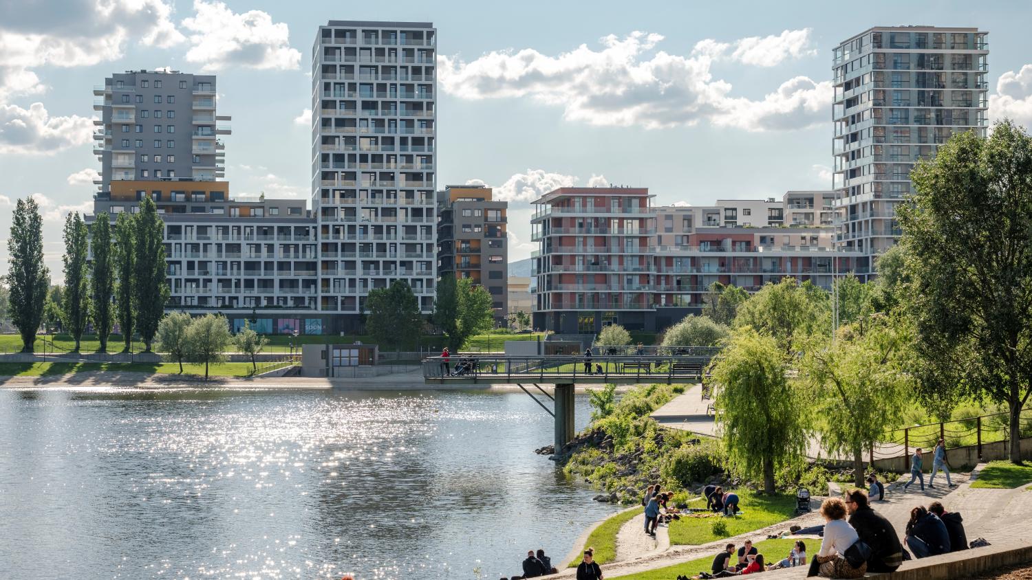 Property Market Kft. - BudaPart zu einem Drittel fertiggestellt / Property Market Kft. - BudaPart one-third complete