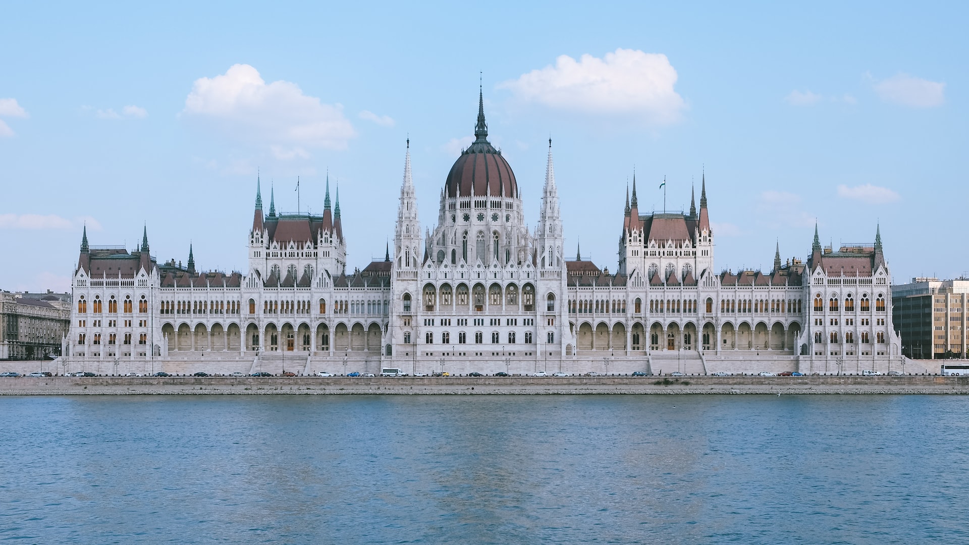 Ungarn begab grüne Anleihe / Hungary issued Green Euro Bond