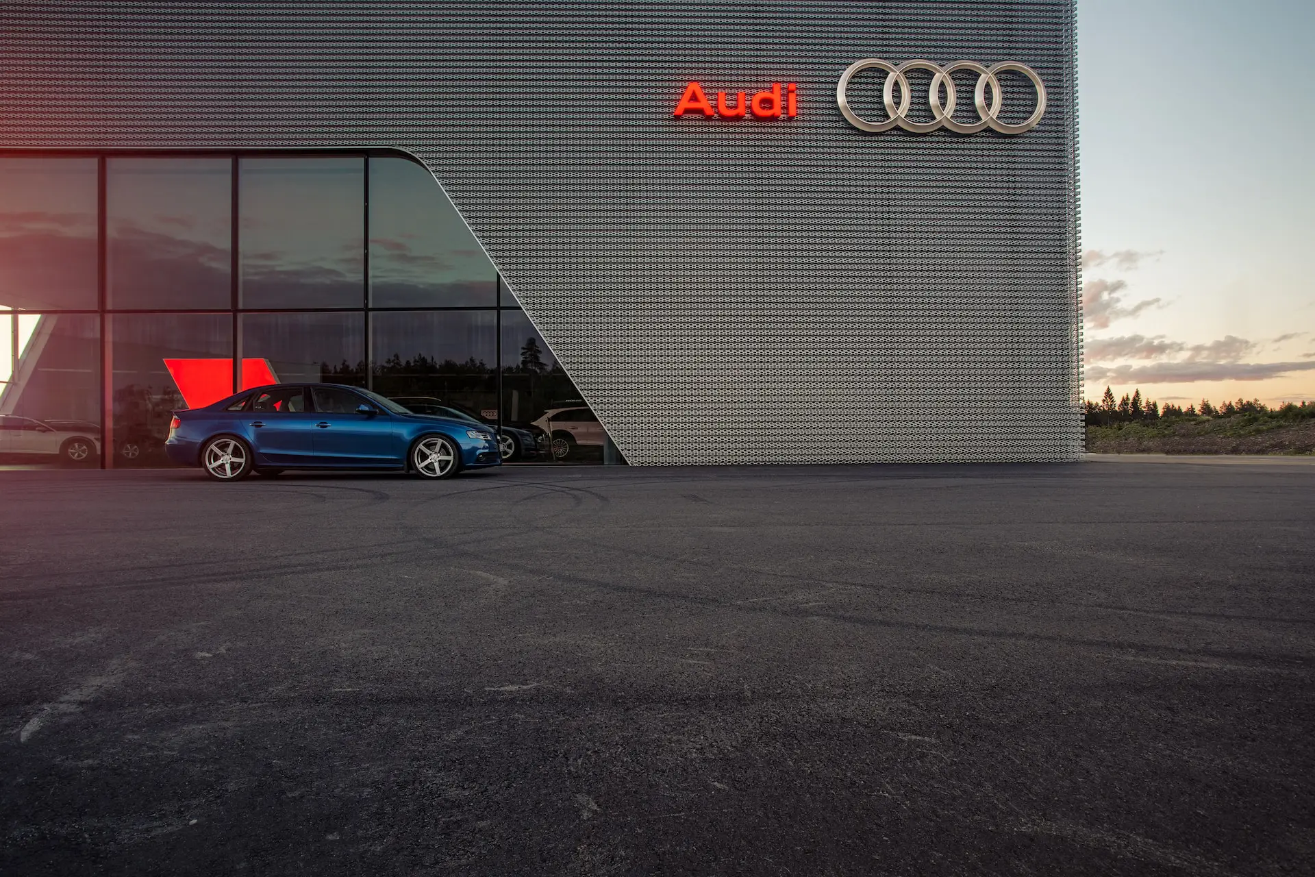 Audi Hungaria - Neue Generation von PEE-Antrieben geht in Serie / Audi Hungaria starts PPE motor production