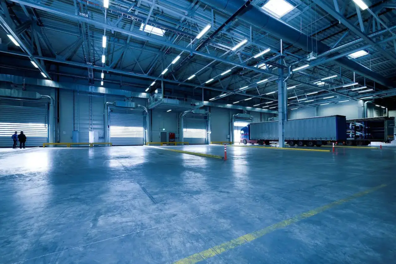 Intelligentes Lagerhaus für Magna / Intelligent warehouse for Magna
