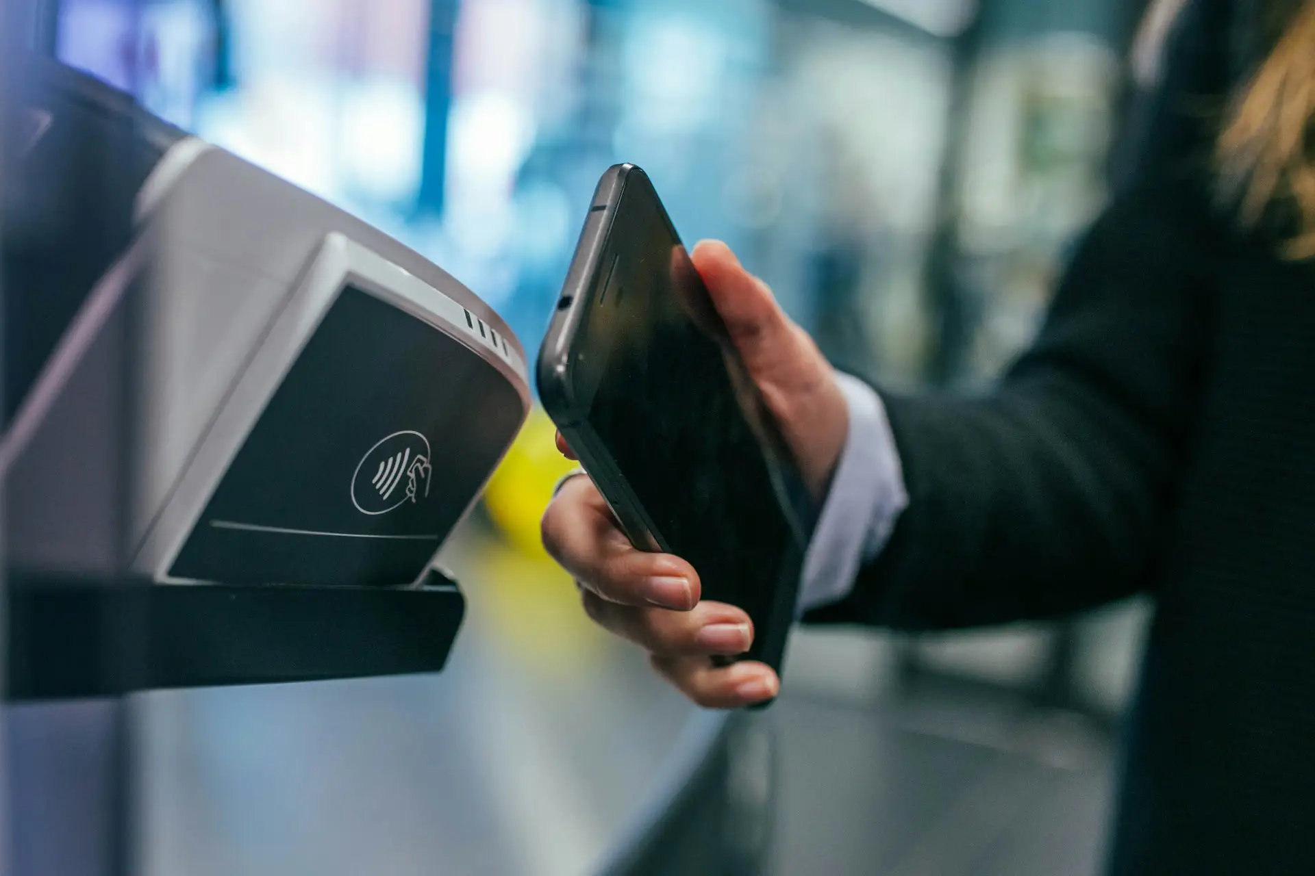 Cardnet-Macau Pass - Harmonisierung der Zahlungssysteme / Cardnet - Macau Pass - Harmonization of payment systems