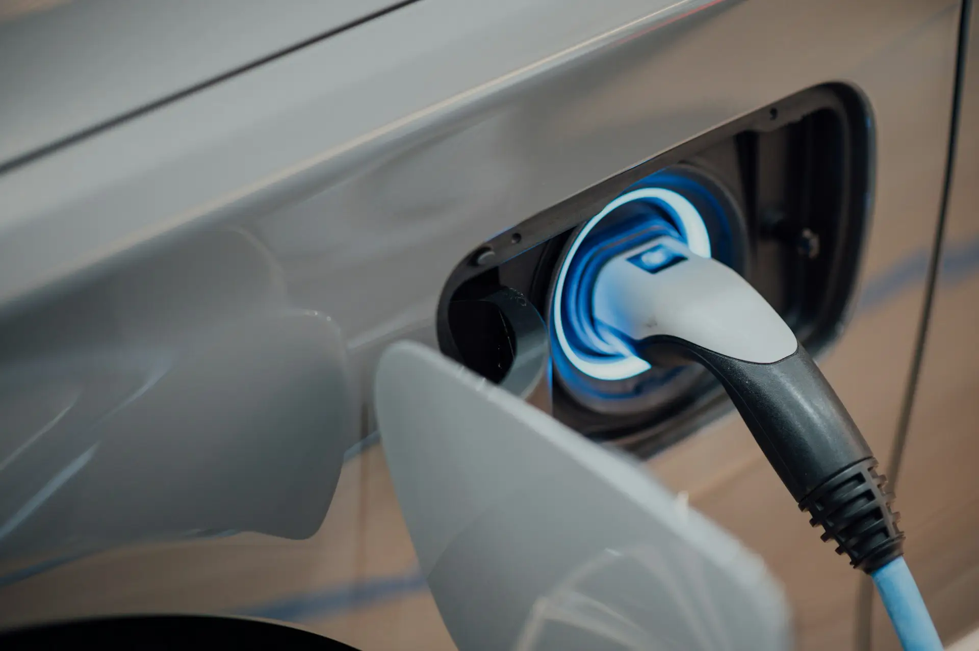 Immer mehr Elektroautos / More and more electric vehicles