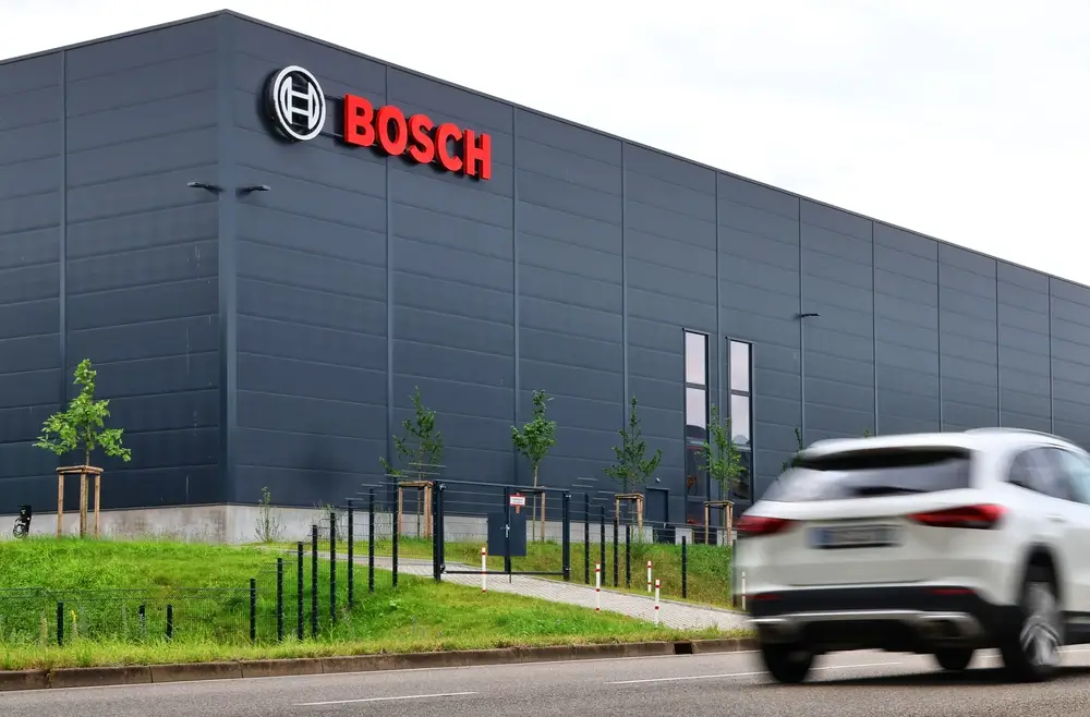 Robert Bosch Power Tool Kft. - Logistikzentrum in Miskolc übergeben / Robert Bosch Power Tool Kft. – Logistics Center Handed Over in Miskolc