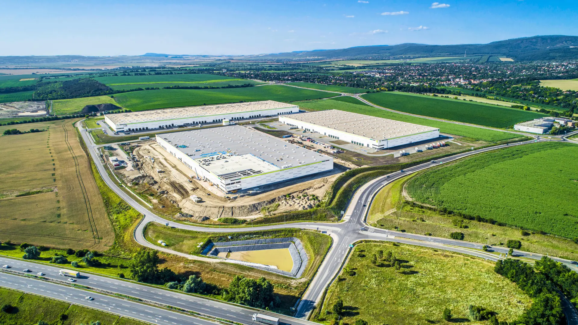 HelloParks - Erste Immobilienfonds erwarb Lager / HelloParks - Erste Real Estate Fund acquires warehouse