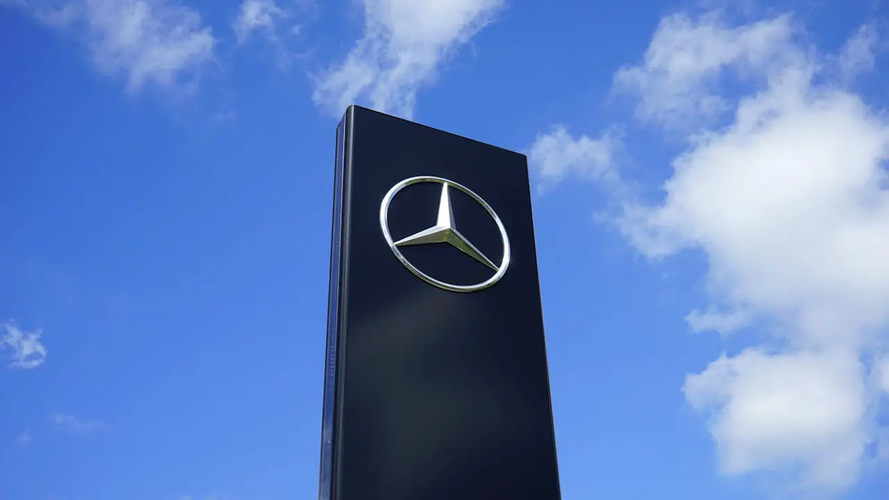 Neues Mercedes-Werk - Start der Serienproduktion Anfang 2026 / New Mercedes plant – Series production to start in early 2026