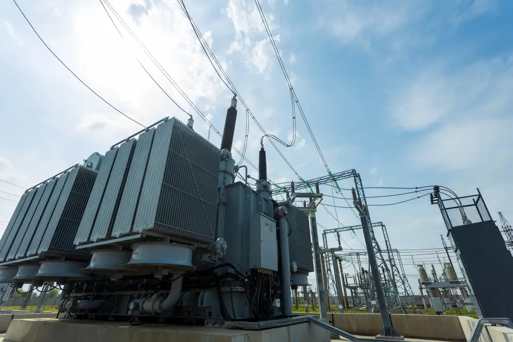 E.ON Hungária - Neues Umspannwerk in Várpalota / E.ON Hungária – New substation in Várpalota