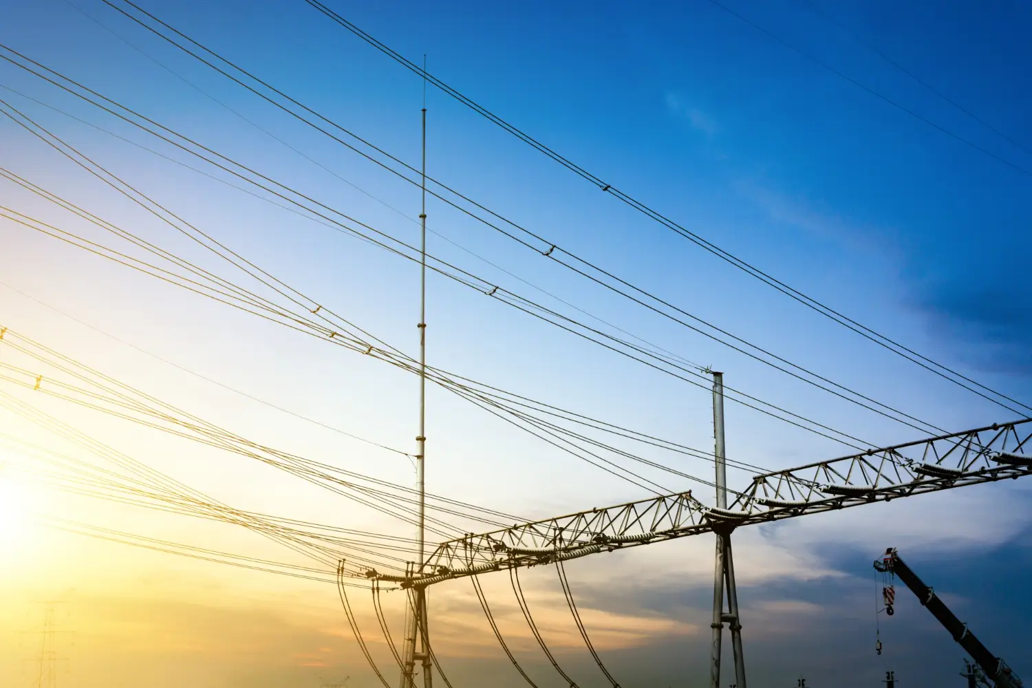 OPUS TITÁSZ - Netzintegrierte Energiespeicher / OPUS TITÁSZ – Grid-integrated energy storage systems