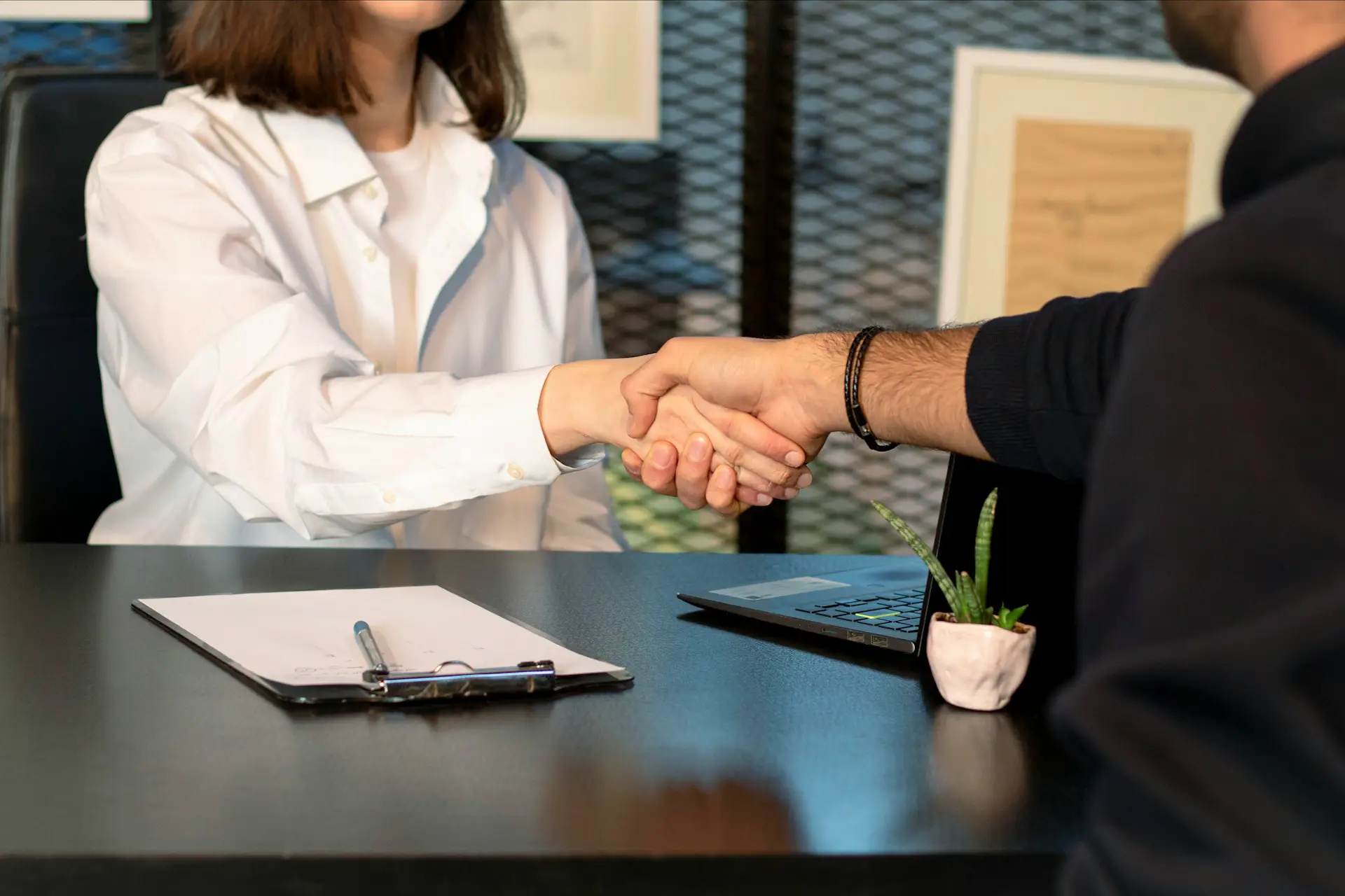 Wirtschaftsministerium - Rahmen für Arbeitsvermittlung steigt / Ministry of Economic Development – Expanded framework for recruitment support